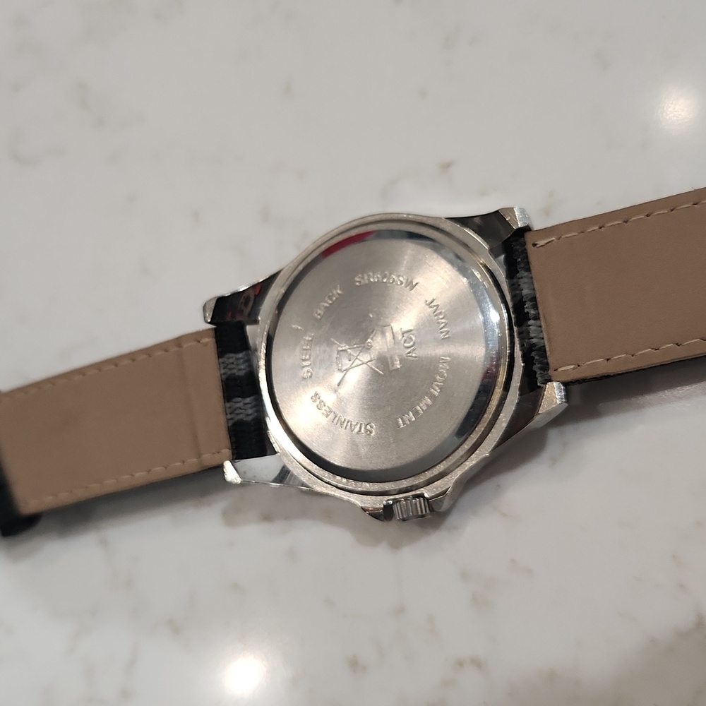 Men's Generic Watch - Picture 4 of 4